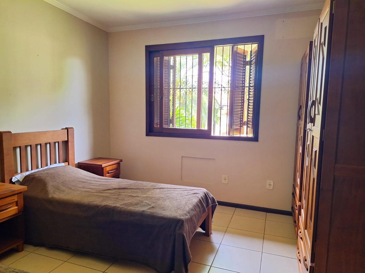 Quarto individual com vista para o jardim